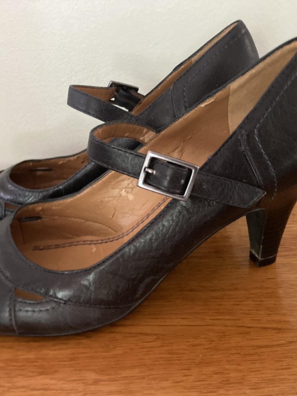 Michelle D Black Mary Jane Pumps Size 8
